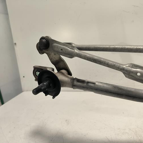 93601129-106fdf09-ce8a-4192-9876-9249d1e550e0-Piece-Moteur-essuie-glace-avant-98110A2000-KIA-PRO-CEED-2-PHASE-2-COUPE-a84fa8f56dba53147235814176be32f659d7071d1b5dfb327f4a789c880ab702_m.jpg