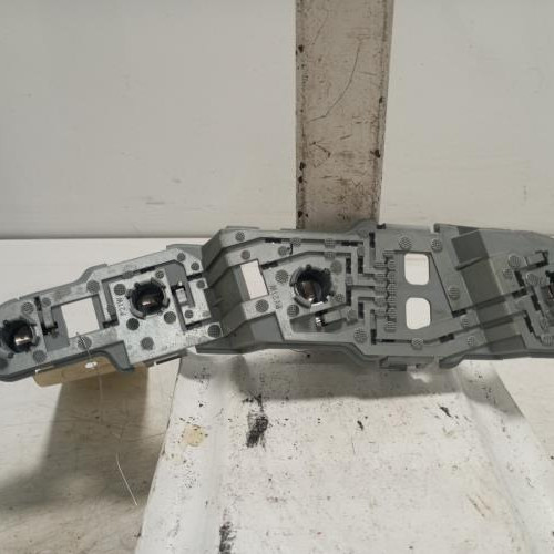 93737836-1af8ae45-cac9-4bc7-9a40-5a7c05e47b36-Piece-Platine-feu-arriere-droit-1698200277-MERCEDES-CLASSE-A-169-PHASE-1-88047c7d93799d343763bc129f830f8c9a849faf12f225df154187281e32e2ae_m.jpg