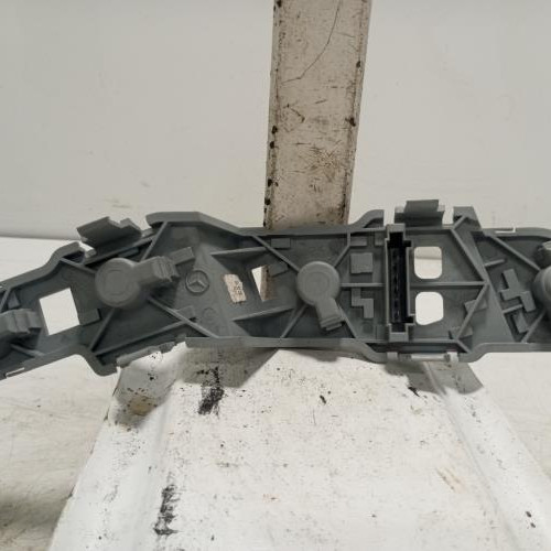 93737837-36089762-8746-4f75-9e6b-12a103364627-Piece-Platine-feu-arriere-gauche-1698200177-MERCEDES-CLASSE-A-169-PHASE-1-d7dc6db376e4b867ee3a209da487ada5a1aa6aeff68dd4a76d833555e597f4c6_m.jpg