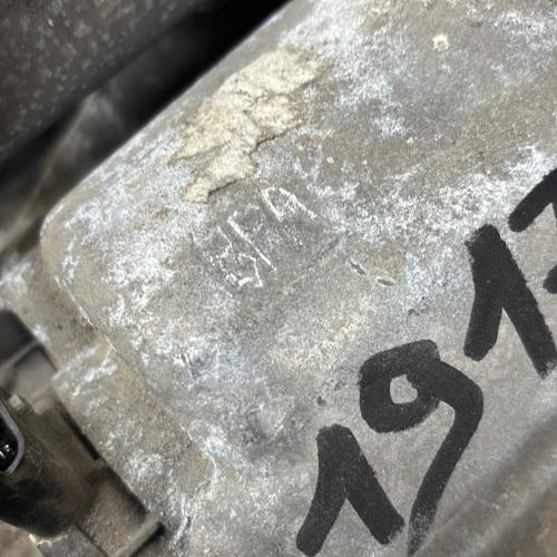 93812528-111bd364-0ce8-47f4-9fa1-96a6beecae81-Piece-Boite-de-vitesses-Q0009478V003000000-SMART-FORTWO-1-PHASE-2-COUPE-d64d286b6a5276f6c29e620acac734d291f44654fbe7a764e5feb5cf97a45e54_m.jpg