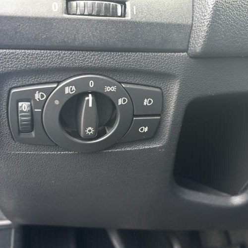 Vehicule-BMW-SERIE%25201%2520E87%2520PHASE%25201-2006-45a570afa6f19ba8d6bd49e2be45679c4843af97896a564445d0fafb3f6cff1f_m.jpg