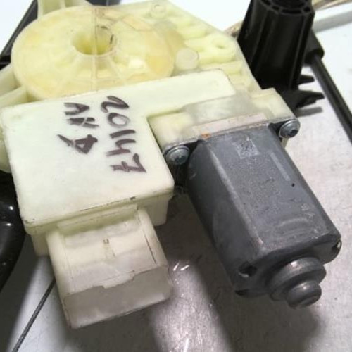 93819055-a17784db-92aa-42f2-b56a-0252152aac76-Piece-93819055-Leve-vitre-electrique-avant-droit-9826079480-PEUGEOT-308-2-PHASE-1-16-BLUE-HDI-8V-TURBO-1e1cc3b28047427682b73a8c82b351614dd897612c4b2dff363a092789ebfbe6_m.jpg