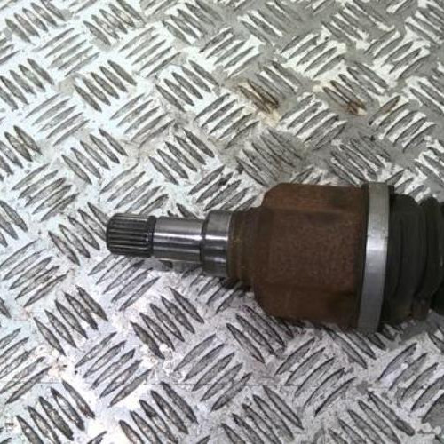93819559-185dea14-5acc-446b-83e2-e14e05035695-Piece-93819559-Cardan-droit-9806699780-PEUGEOT-308-2-PHASE-1-16-BLUE-HDI-8V-TURBO-3242d418ec558cde3c7a2499daeb64423ba1ea1cfe23f535be92ae32903aa66e_m.jpg