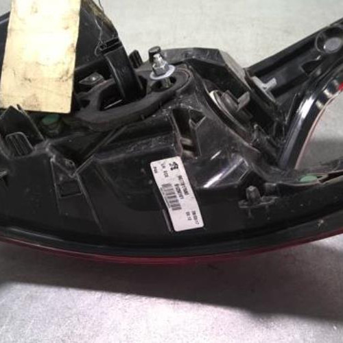 93819665-e2e906d9-611f-4883-bc2e-9237c4afdaba-Piece-93819665-Feu-arriere-principal-gauche-9677817680-PEUGEOT-308-2-PHASE-1-16-BLUE-HDI-8V-TURBO-d6fe275cb81a569be76caf4ac25677eb6d9180d41745ef285fd54ed08ada64d0_m.jpg