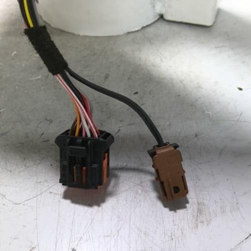 93819693-500eb661-f4be-4ff8-9fa5-e2a8d208a881-Piece-93819693-Retroviseur-droit-1611508780-PEUGEOT-308-2-PHASE-1-16-BLUE-HDI-8V-TURBO-d9b6aaeff28c2ef6998ce38984e343500595bbfa90792fc1e2e41228873955a2_m.jpg