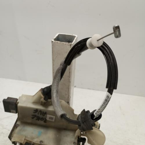 93821378-463d02b2-a128-46e3-8d48-9b253f5bdf68-Piece-Fermeture-centralisee-avant-gauche-9686919280-CITROEN-DS5-PHASE-1-f28c3866ba121501f557e2825c3e1decc7cce5c1c80d1d17f6566213cba63d68_m.jpg