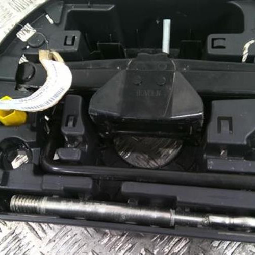 94000072-cecbbb12-69a4-4ba7-845f-c4af3819da29-Piece-94000072-Cric-9805820580-PEUGEOT-308-2-PHASE-1-16-BLUE-HDI-8V-TURBO-b02498d3e5d8c80fe945d6e0bc0e0413b10e431e412744a6468c3f1d42f91045_m.jpg