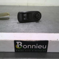 94442932-db73a448-720e-4c8f-97ce-609268b1aa28-Piece-94442932-Interrupteur-de-leve-vitre-avant-gauche-8200108269-RENAULT-TRAFIC-2-PHASE-2-20-DCI-16V-TURBO-1f64353a321c0e756c18b5f2922ed3a51ae2f31aea5a50e66ddf2a137aa2da14_m.jpg