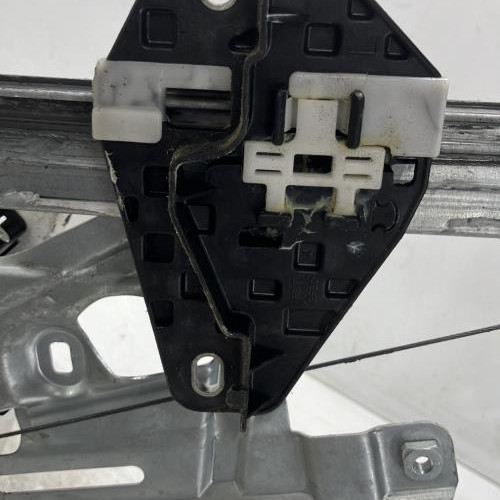 94568953-93e95963-0990-4924-971e-e1092ae79329-Piece-Leve-vitre-electrique-avant-gauche-72250SMGE01-HONDA-CIVIC-8-PHASE-1-b09aeec6e7bf775b7694bb3de5c675b2468e9efbdc957e181479fdb562d2d30d_m.jpg