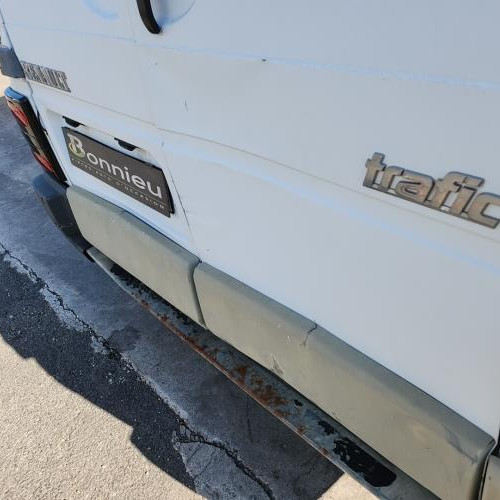 Vehicule-RENAULT-TRAFIC%25201%2520PHASE%25203-1999-6b89671c57125cab582383301684b7e91e2997203eee323876adf459fe45e54b_m.jpg