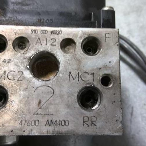 94869895-17427dfb-ee7e-491f-a38d-9413c2940101-Piece-94869895-Bloc-ABS-47600-AM400-NISSAN-350-Z-COUPE-35i-24V-V6-2a53cee83c7e4be72f3e2ebc23b9f4770eeed96eba1f992af80900a06fa13a35_m.jpg