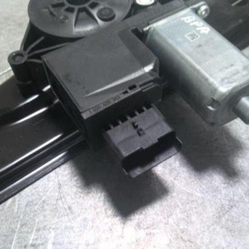 94998342-f26785ce-494a-4688-933c-15d9db6c0cc2-Piece-94998342-Leve-vitre-electrique-avant-droit-9840159380-CITROEN-JUMPY-3-M-20-BLUE-HDI-16V-TURBO-3d543f3e9faad0ed2f201d09140019c685dfc24a71de3d2cd4f554233d9cd1e4_m.jpg