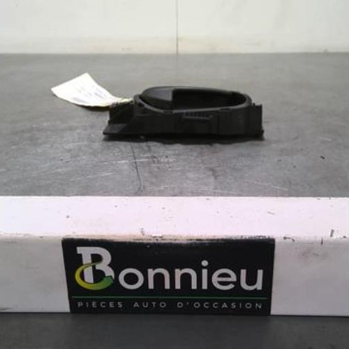 Poignee interieur avant droit