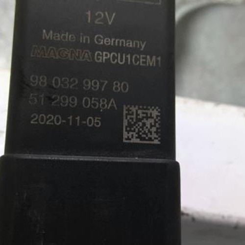 94999177-6a8c766e-3f45-40e7-b68f-0b99cd484e7e-Piece-94999177-Boitier-de-prechauffage-9803299780-CITROEN-JUMPY-3-M-20-BLUE-HDI-16V-TURBO-19a515af706e92e7ce28a14c1e772ec79a77c8e6d5b95cffe3ded96022ad8d36_m.jpg