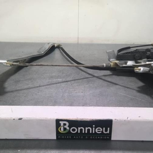 95569854-6effef67-f30d-4d27-9f5a-21cde7d37c71-Piece-95569854-Leve-vitre-electrique-avant-droit-8200843597-RENAULT-CLIO-3-PHASE-1-15-DCI-8V-TURBO-d009acabc65af8771bb512c2b7f5dc7f86b22f64d126e0411dd0e206a2e998b4_m.jpg