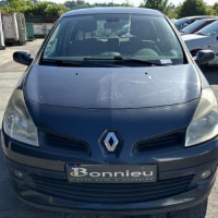 Vehicule-RENAULT-CLIO-3-PHASE-1-2009-c311309c87fd703ccb077a45e5995460286785e0e4f90278434339f922c6c53a_mtn.jpg