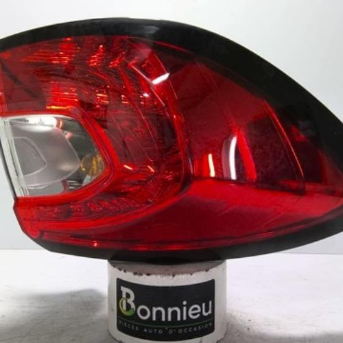 95570374-bf6577d6-8734-4ee8-ba10-389db75c2951-Piece-95570374-Feu-arriere-principal-gauche-265557367R-RENAULT-CAPTUR-1-PHASE-1-15-DCI-8V-TURBO-6f9818d423f76a02a4920933fa71bd7c43ee2785277d5109e00b5591b5372ab6_m.jpg