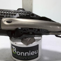 95570387-bb800bda-16f7-41dc-8c28-53e19999778e-Piece-95570387-Poignee-porte-avant-gauche-806706656R-RENAULT-CAPTUR-1-PHASE-1-15-DCI-8V-TURBO-c0dcc1be6653a49f48c4ab6ce672ae65dfe2d7e25b5a1860848a5457163c6101_m.jpg