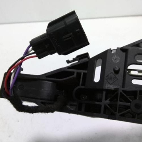 95570387-dba6b9e8-fdb5-4292-8210-ba2f2bb6cba6-Piece-95570387-Poignee-porte-avant-gauche-806706656R-RENAULT-CAPTUR-1-PHASE-1-15-DCI-8V-TURBO-73fbf55b16827a2d56a55fc8d6f27368eee6d307d579f990e23ca3e219032f6e_m.jpg