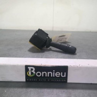 95571422-5619edd0-f0bf-412f-a8e6-ab14a15f21e5-Piece-95571422-Commodo-dessuie-glaces-8201168016-RENAULT-CAPTUR-1-PHASE-1-15-DCI-8V-TURBO-24f7168671e09c668cbf829dcdfd29a84b54e468cf54236867cf2f3d030aaa23_m.jpg