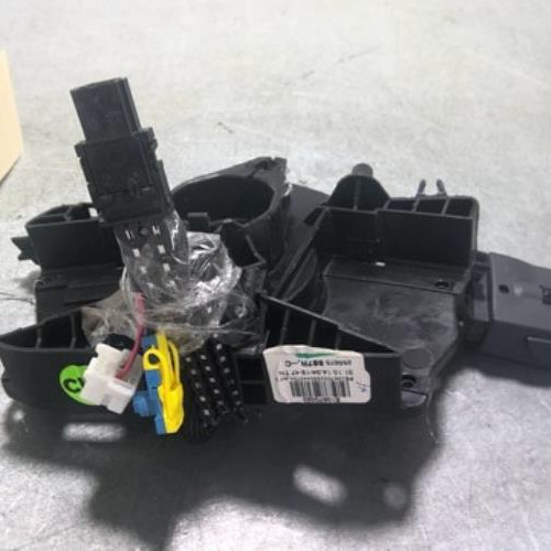 95571425-0a00a774-614a-4f22-8378-0bb56d3526cc-Piece-95571425-Contacteur-tournant-255677302R-RENAULT-CAPTUR-1-PHASE-1-15-DCI-8V-TURBO-219249b1194ae31b71c2d19a47a375a58dea591c86b791aadf96fd42ee487a87_m.jpg