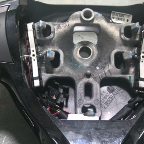 95571459-33bfd7e9-8422-413a-8382-b1f3546812ee-Piece-95571459-Volant-484008001R-RENAULT-CAPTUR-1-PHASE-1-15-DCI-8V-TURBO-040aac15826c3593585a841feef11ba4249507a475aa49df7f419f4869778a60_m.jpg