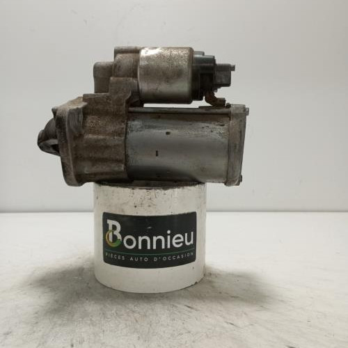 95571733-b780242c-c083-407f-b3a2-4aa56fa0ea4d-Piece-Demarreur-233008223R-RENAULT-CAPTUR-1-PHASE-1-ab70ab39041464a2dc1f04870d9067c62d876880e655015f2f0163085ed132a3_m.jpg