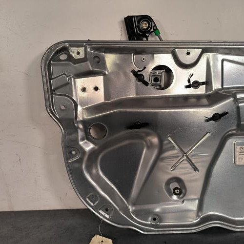 95721944-ed728873-6bab-422c-9feb-f9c0c19995bc-Piece-Leve-vitre-electrique-avant-gauche-6Q3837461J-VOLKSWAGEN-POLO-4-PHASE-1-ebf754000326b5c482b3e2be4a1fd15ef2516dc6ac10063e9f0cf9008ecbf6dc_m.jpg
