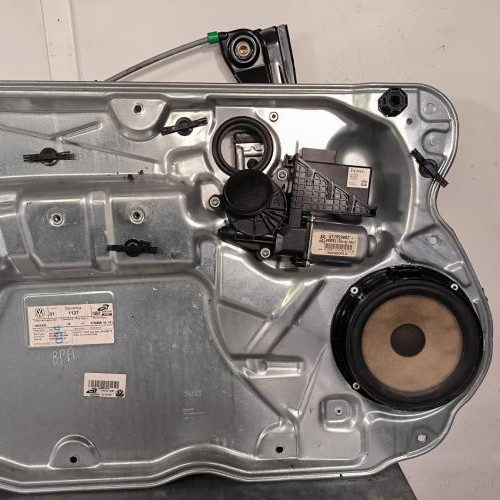 95721944-1126db1f-a847-41fa-9229-b95cf14cd79c-Piece-Leve-vitre-electrique-avant-gauche-6Q3837461J-VOLKSWAGEN-POLO-4-PHASE-1-68210c668d77e4b52af2881f7d93064276d26c1afa7ab952e7b3f82b4aa4a70c_m.jpg