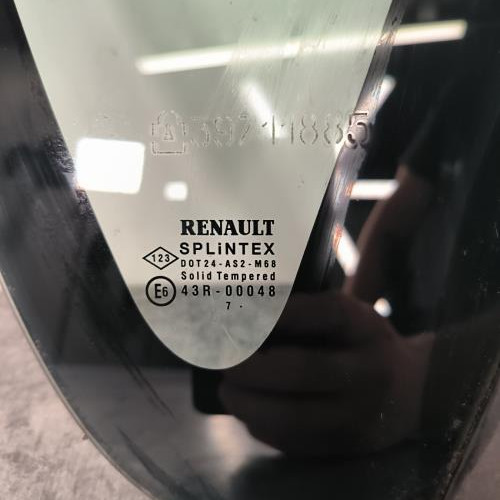 95772510-7034be3e-e7dc-46b4-9c7c-67169ce30a7a-Piece-Custode-arriere-droit-8200120669-RENAULT-SCENIC-2-PHASE-2-ab2c1e99cd91f0d5b975a5df8293f28f1bdb170ed230af915484944db63abec4_m.jpg