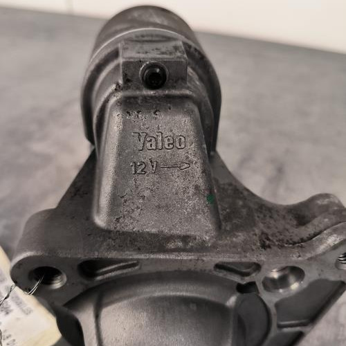 95773604-da55a403-e7b2-4515-b447-d4ae41b4c4ea-Piece-Demarreur-8200628426-RENAULT-SCENIC-2-PHASE-2-3f3926bbcb188c4c90e8ffc7c19f9c21ae474d94cd1aa40471f93af1f18d6f18_m.jpg