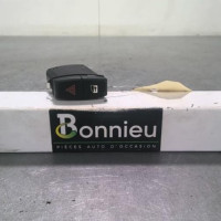 95920983-608dd8cf-6972-4e9d-88ea-9d7b402c9420-Piece-95920983-Bouton-de-warning-61316919506-BMW-X6-E71-E72-PHASE-1-40d-30D-24V-L6-TURBO-XDRIVE-9d4288165f634bba1369d52d0b0091fd1e0f9eadb751caabe13876b03e111dcb_m.jpg