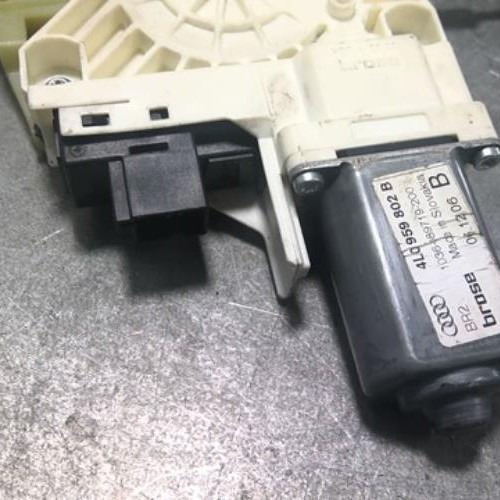 95969282-94fd7f30-7c3d-4a6a-8bce-cc02bf121d66-Piece-95969282-Leve-vitre-electrique-arriere-droit-4L0959802B-AUDI-Q7-1-PHASE-1-30-TDI-24V-V6-TURBO-QUATTRO-4X4-f5c2b794904b3be881c04de0cd5dbf5ca4482fe73012b979982ba9d6026f61fc_m.jpg