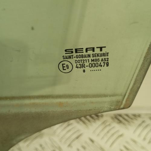 96044919-98d28d22-7044-41d7-bedd-0b80b1b51938-Piece-Vitre-avant-gauche-6J4845201B-SEAT-IBIZA-4-PHASE-1-dd216398b307ef44ea24dfdd501b0ce4018f735ad6b631a4c8b58efe7f04064e_m.jpg