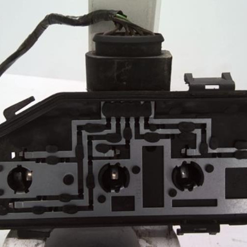 96051938-1b353f48-290c-4b16-ada3-57610c409c95-Piece-96051938-Platine-feu-arriere-droit-7H5945258A-VOLKSWAGEN-TRANSPORTER-5-PHASE-2-20-TDI-16V-TURBO-fe4f53140e495661dc5c9a4f93ef998668f2e6b01ad2b0b10aeb782806621cfe_m.jpg