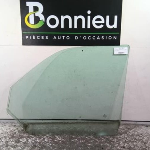Vitre avant droit