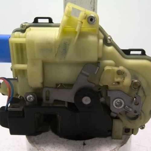 96052007-f8e49c53-416f-4fb6-a7f6-ecfd450d2b8a-Piece-96052007-Fermeture-centralisee-avant-droit-7E1837016A-VOLKSWAGEN-TRANSPORTER-5-PHASE-2-20-TDI-16V-TURBO-42b0f77332ae4611f8ed1e87e9d1e6e51efedb31eea4f0cc1a46c3bc0fd2e316_m.jpg