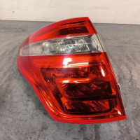 96182822-6a06e408-563a-4306-8be8-14a5f730e798-Piece-Feu-arriere-principal-gauche-feux-00006350CA-CITROEN-C4-PICASSO-1-b3fb1b7a5e8581bd5d3a1cd9e16e488fa690a02ca62d8be40297098af6a87d6f_m.jpg