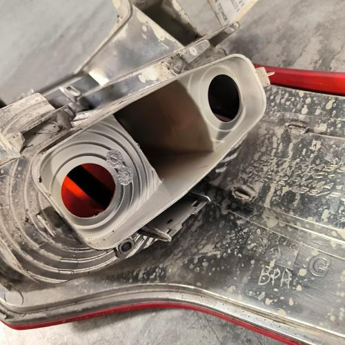 96182822-12e1cbbb-6a09-4c15-997d-fd951d47b4a1-Piece-Feu-arriere-principal-gauche-feux-00006350CA-CITROEN-C4-PICASSO-1-4c1b1ae3842ad29493f248b1a841463f99bf53c40d4cb35a8cf573e45accadc3_m.jpg