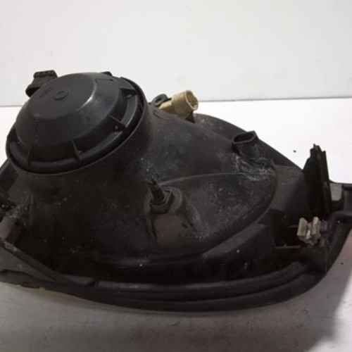 96242157-9e4c153e-4cbc-42cd-a79a-b64a3ecc6501-Piece-96242157-Optique-avant-principal-droit-260105328R-RENAULT-KANGOO-1-PHASE-1-19D-8V-dc3f6724395249d4c01551b8fd81a2d25a27d3e5ec920ba7a812ca1a04ce889a_m.jpg