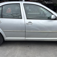 Vehicule-VOLKSWAGEN-BORA-2003-3573426bda738cb18364e91d6cb904091ec3018aedd81f38c41dc9f2706a1785_m.jpg
