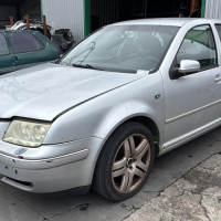 Vehicule-VOLKSWAGEN-BORA-2003-0f181f27126bebfccc8e1f5b3221dded1fee3bc05a4839c7723d631cbd0f4439_m.jpg