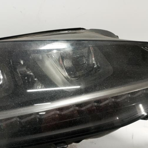 96274171-72cef11b-f91f-4b56-b1b7-638aa86d13a9-Piece-Optique-avant-principal-droit-feuxphare-5G0941752C-VOLKSWAGEN-GOLF-7-PHASE-1-ed9535cbbc287a48ea7a5f880d36a84a40baed1ed88cb7fc02caf6f05d041d8e_m.jpg
