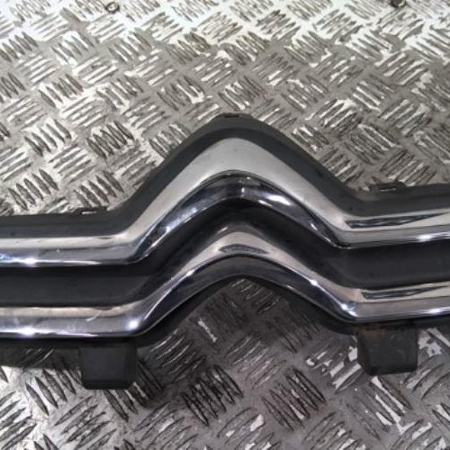 96310842-3847c036-d344-40e5-ba23-b7df1c0dbaad-Piece-96310842-Calandre-9800977080-CITROEN-C4-PICASSO-2-PHASE-1-16-HDI-8V-TURBO-ef420fcce0f9afe3ff2fb08319e93d93601df7990444b81406660183b67c3506_m.jpg