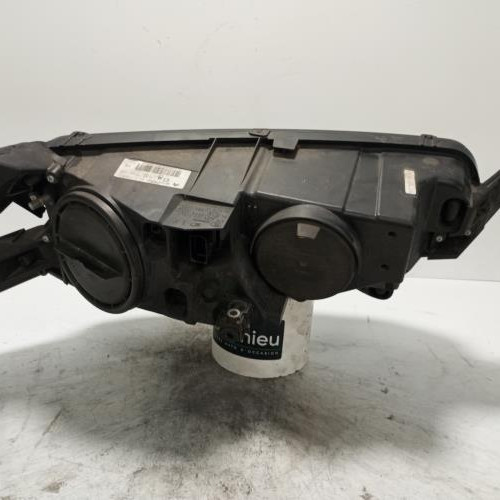 96310858-db6ff7f2-5961-402b-b7b9-2306b8675483-Piece-Optique-avant-principal-gauche-feuxphare-9675974980-CITROEN-C4-PICASSO-2-PHASE-1-e87eb286cff4a0930720a5e952976ad4d38e029b5e1a5b614a4c25cca80ba142_m.jpg