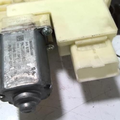 96312689-dcab01a9-f63d-4ff0-9ac7-b553eb99e5c2-Piece-96312689-Leve-vitre-electrique-avant-gauche-9826076380-CITROEN-C4-PICASSO-2-PHASE-1-16-HDI-8V-TURBO-625052b3076f764abebe661c69af62818e9ca127a348bdb361f01558b142a8b4_m.jpg