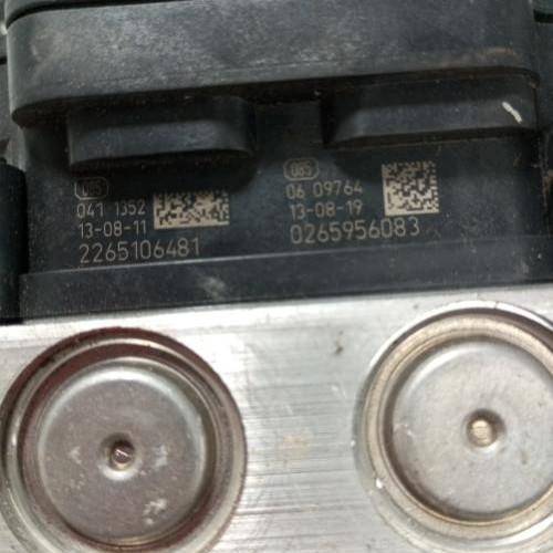 96313219-84740acb-c4d6-41b8-afd9-326f5115f447-Piece-Bloc-ABS-freins-anti-blocage-1613128080-CITROEN-C4-PICASSO-2-PHASE-1-5e7a18114dc6666427df109ae10a9a4ee640567b019abea71c05a9fdc23e700f_m.jpg
