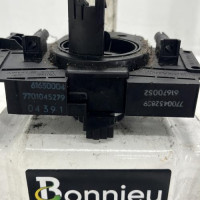 97082972-808429df-be1b-419d-b037-26a2cc6d2213-Piece-Contacteur-tournant-7701045279-RENAULT-CLIO-2-PHASE-1-182dadc6c8979d1756d5815059737c77c13530ca54bd24cf77ab027d644cfce4_m.jpg