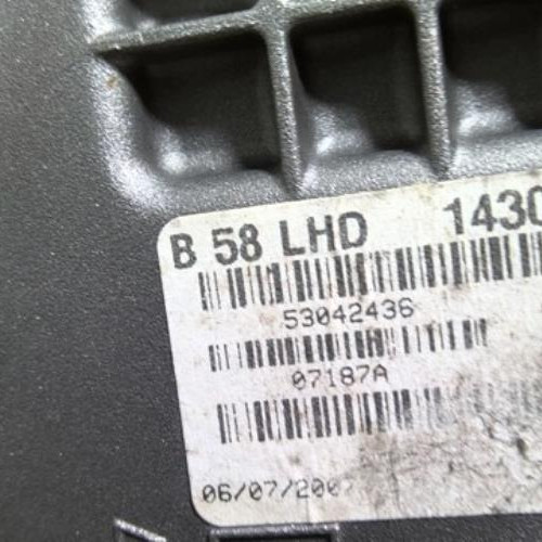 97102309-a6b2d8c0-eb44-43a7-91cf-8a2251f2a8c8-Piece-97102309-Moteur-essuie-glace-avant-gauche-00006405PG-CITROEN-C4-PICASSO-1-16-HDI-16V-TURBO-17dcd6400baf72051f9774cb054ea1078d6c7f3764a944712105fc0a8124848d_m.jpg