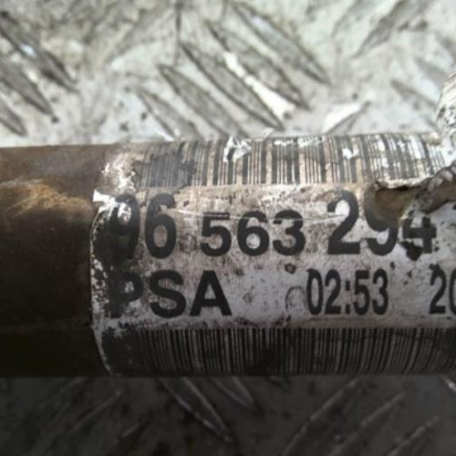 97102327-36122d4c-64fe-4b35-a514-3d3af7db5841-Piece-97102327-Cardan-droit-00003273VH-CITROEN-C4-PICASSO-1-16-HDI-16V-TURBO-9a93a6586cc895396917c9ab61a3093cfe8c1b8e0f33545592101875c9504150_m.jpg